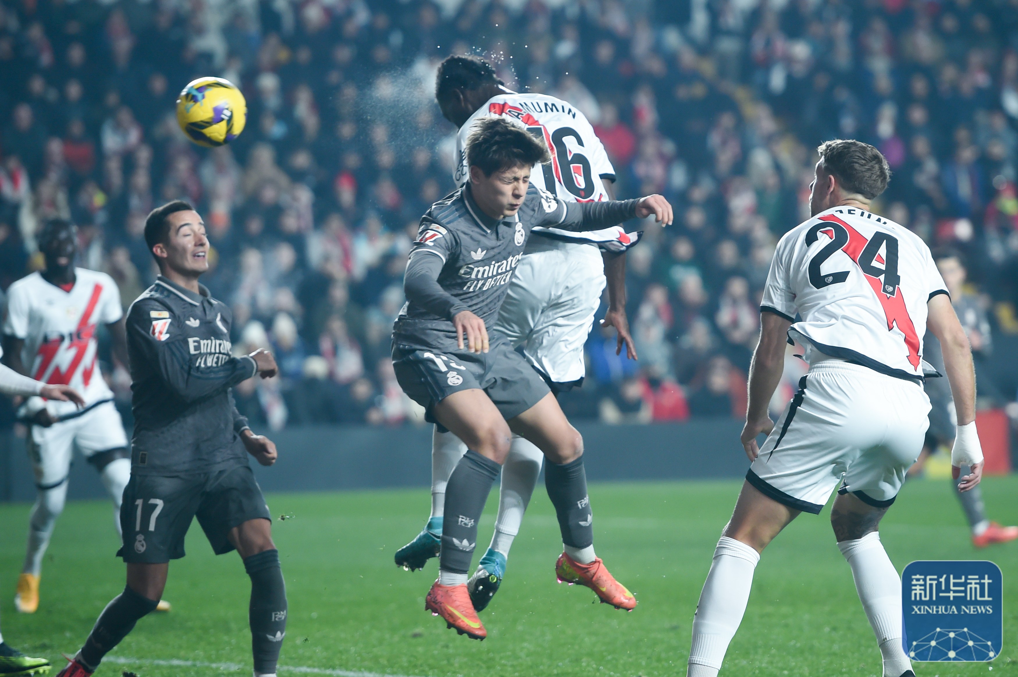 开云娱乐网站-德甲赛程吃紧，巴塞罗那转会期绝杀压哨，赛场秩序良好，球队文化再被提及(皇马03完败巴塞罗那)